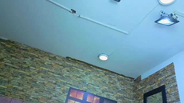 daniela xue online show from December 18, 2:27 am