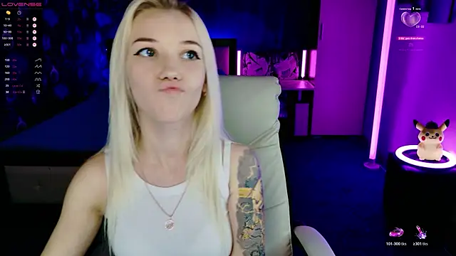 ShhhO O online show from November 11, 2:03 pm