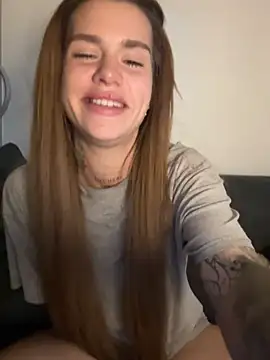 EmiliaCatalina online show from April 4, 12:53 am