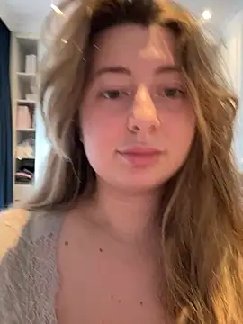 curvyflawless online show from January 19, 9:38 am