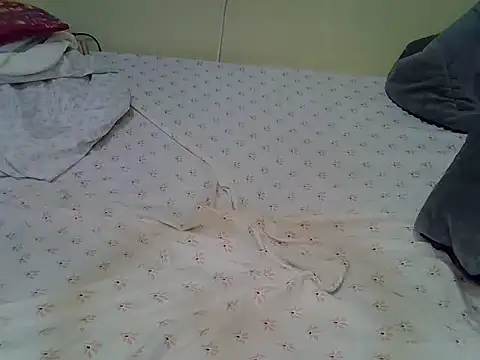 sweet veee online show from April 27, 1:19 pm