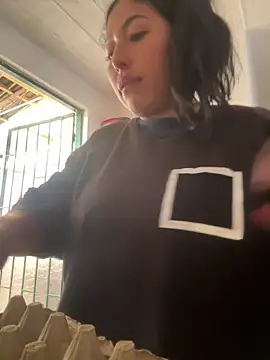 emmyjhonson07 online show from February 20, 12:39 pm