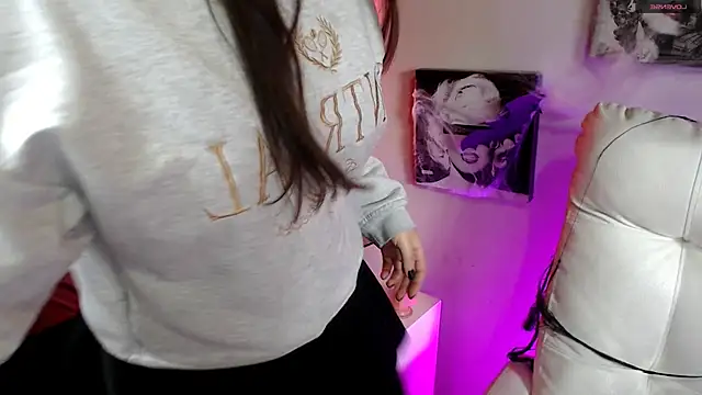 SamanthaRoldaan online show from October 30, 3:35 pm