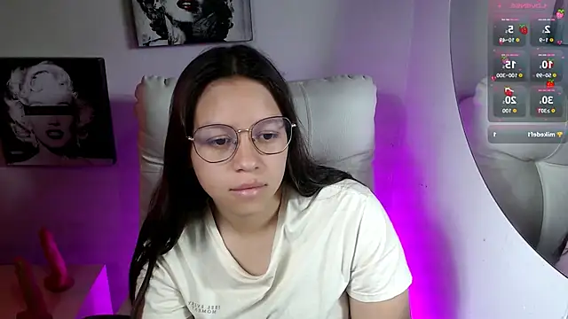 SamanthaRoldaan online show from November 15, 3:46 pm