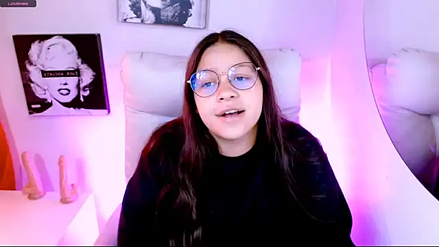 SamanthaRoldaan online show from March 11, 3:25 pm