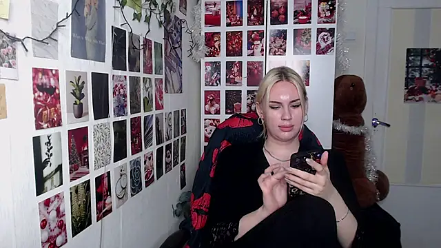 CapriScorpion online show from December 21, 3:27 pm