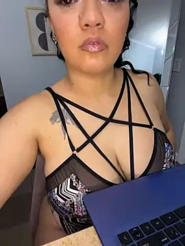 DestineeJayde online show from October 16, 5:21 am