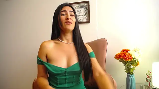 JainaRogers online show from December 16, 5:19 pm