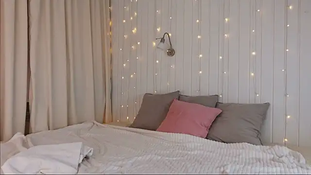 Beatrica Klein online show from October 5, 3:50 pm