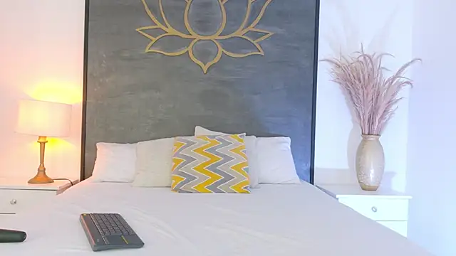 PamelaParrish online show from October 28, 12:22 pm