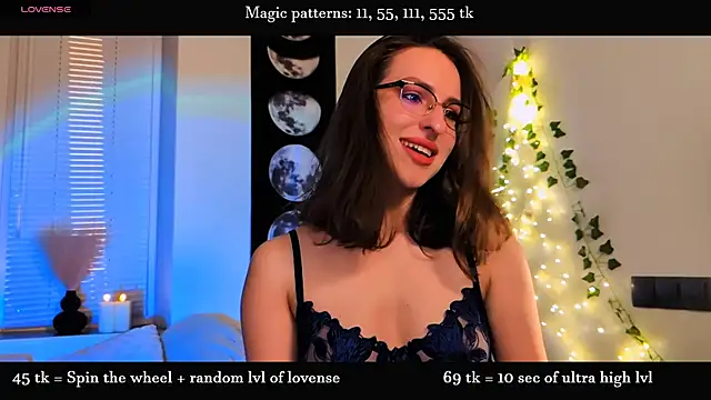 Alicia x art online show from July 29, 8:42 pm