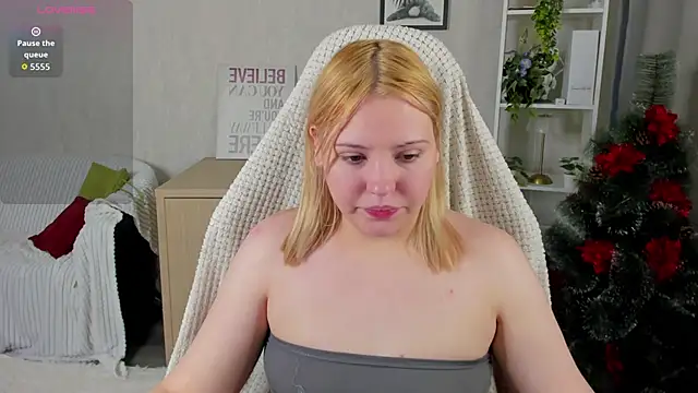 Stacy Luv online show from December 20, 9:35 am