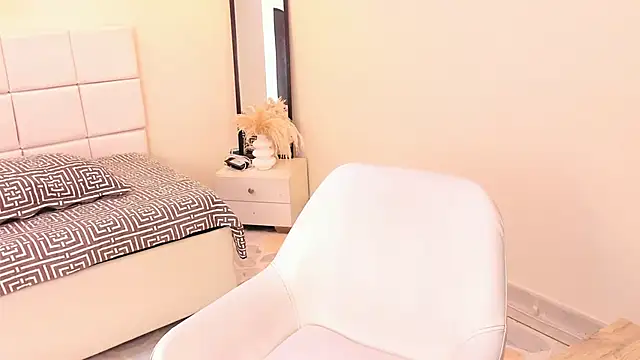 your khloe online show from February 5, 2:31 pm