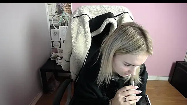 viktoria lovely online show from December 22, 6:38 am