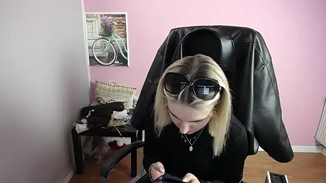viktoria lovely online show from April 29, 11:02 am