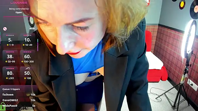 Jaqueline Richardson online show from January 17, 11:40 am