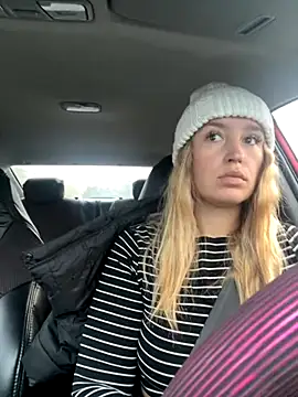 StasyWood online show from October 26, 1:45 am