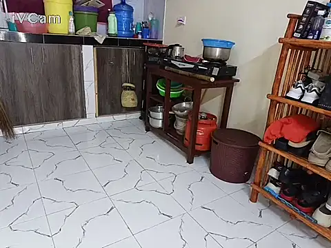 Horny wifey254 online show from April 19, 7:19 am