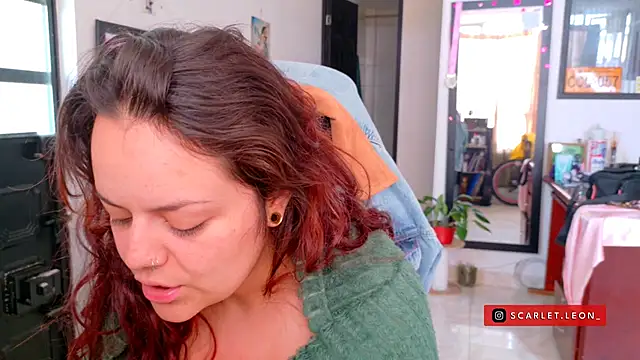 Scarletleon77 online show from July 22, 2:51 pm