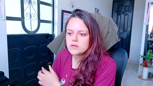 Scarletleon77 online show from July 28, 4:05 pm
