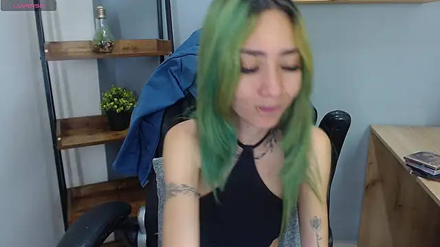 Erika Stevens online show from November 6, 2:56 pm