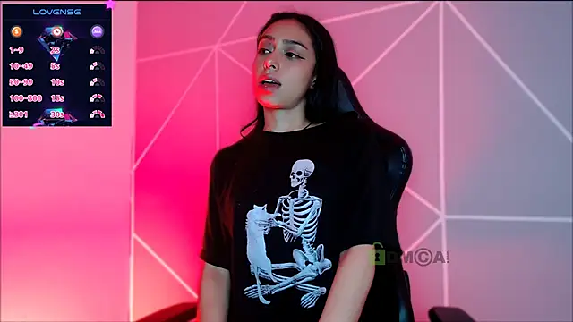 lilylouisee online show from October 27, 12:55 pm