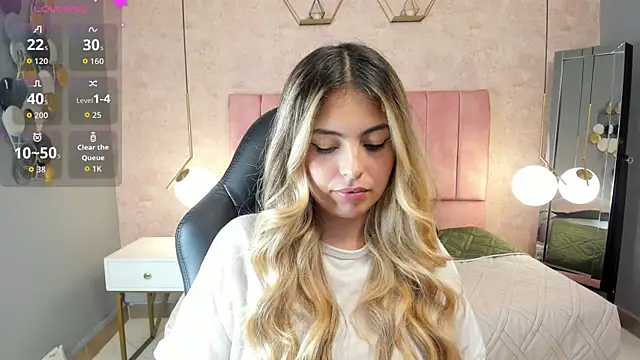 Snapshot of magic_fernanda chatting on October 17, 10:35 pm magic fernanda online show from October 17, 10:35 pm