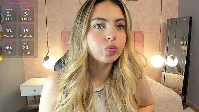 Snapshot of magic_fernanda chatting on October 13, 9:28 pm magic fernanda online show from October 13, 9:28 pm