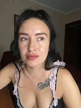 Roxana Bell online show from July 7, 5:27 pm