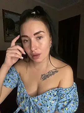 Roxana Bell online show from February 19, 7:24 pm