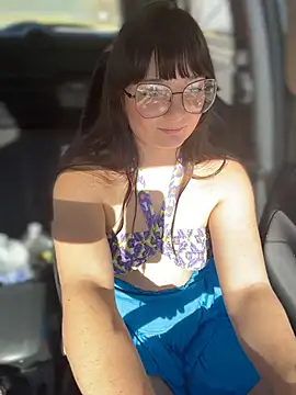 urpuppymoon online show from February 20, 7:37 pm