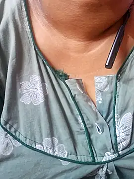 Ravina patil1 online show from September 21, 5:22 pm