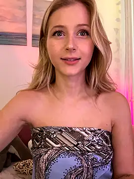 LunaRase online show from September 21, 9:52 am