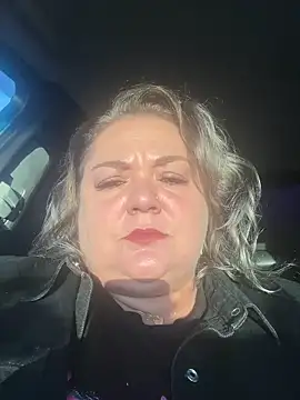 Snapshot of MikyVesela chatting on October 9, 5:00 am MikyVesela online show from October 9, 5:00 am