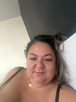 MikyVesela online show from July 6, 7:35 am