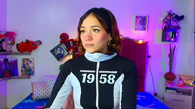 alisson zafiro  online show from February 20, 6:26 am