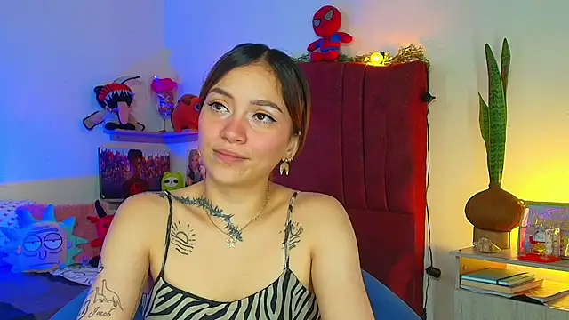 alisson zafiro  online show from March 8, 3:10 am