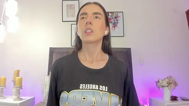 helen mooree online show from April 20, 12:41 pm