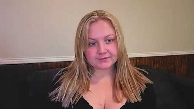 PhatAssBlond online show from February 10, 7:06 pm