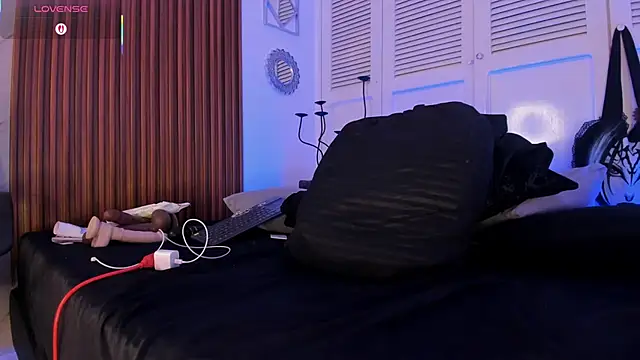 Emiilycollins online show from February 3, 5:38 am