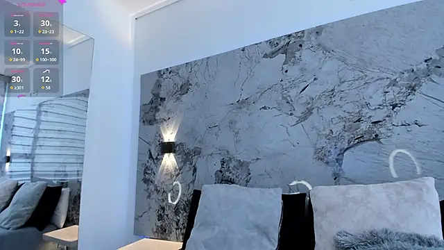 LIZ HOLMES online show from November 8, 11:59 am