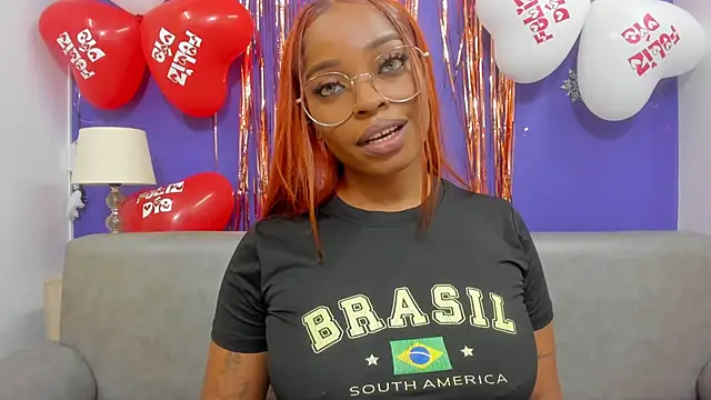 ShantalGomes online show from February 13, 8:43 pm