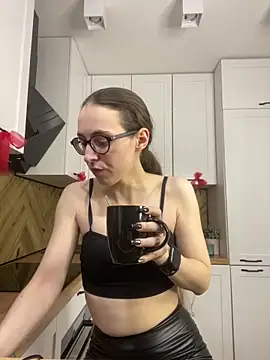 MartiniiSelenna online show from December 17, 6:28 am