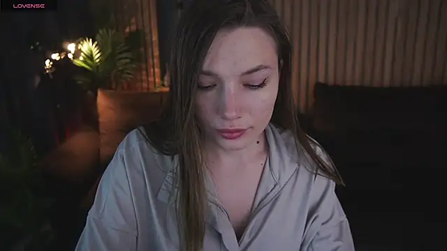 IceDanielles online show from March 3, 2:01 pm