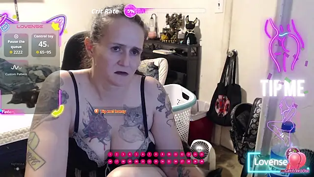 Demonicmiss online show from May 22, 12:25 pm
