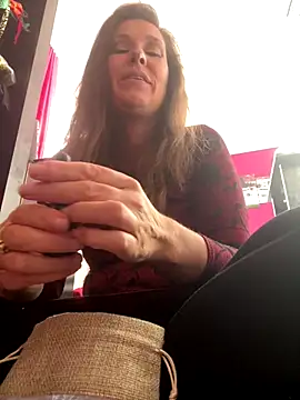 Snapshot of Lwhite1 chatting on September 23, 3:43 pm Lwhite1 online show from September 23, 3:43 pm