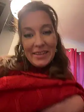 Snapshot of Lwhite1 chatting on October 3, 4:23 pm Lwhite1 online show from October 3, 4:23 pm