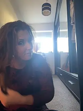 Snapshot of Lwhite1 chatting on September 22, 3:21 pm Lwhite1 online show from September 22, 3:21 pm