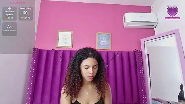 littleebonny online show from November 29, 1:04 pm