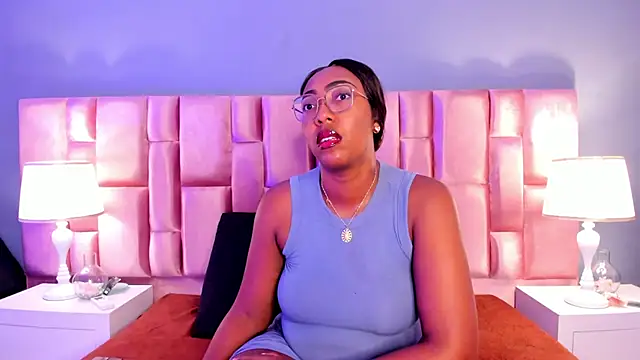 dirtyvictoria online show from September 18, 3:43 pm